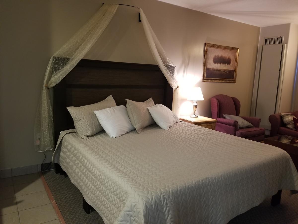 Knights Inn Вудсток Экстерьер фото