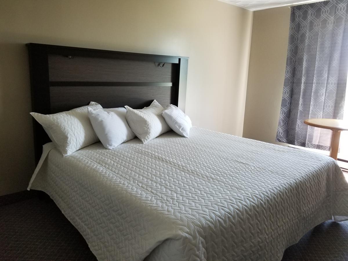 Knights Inn Вудсток Экстерьер фото