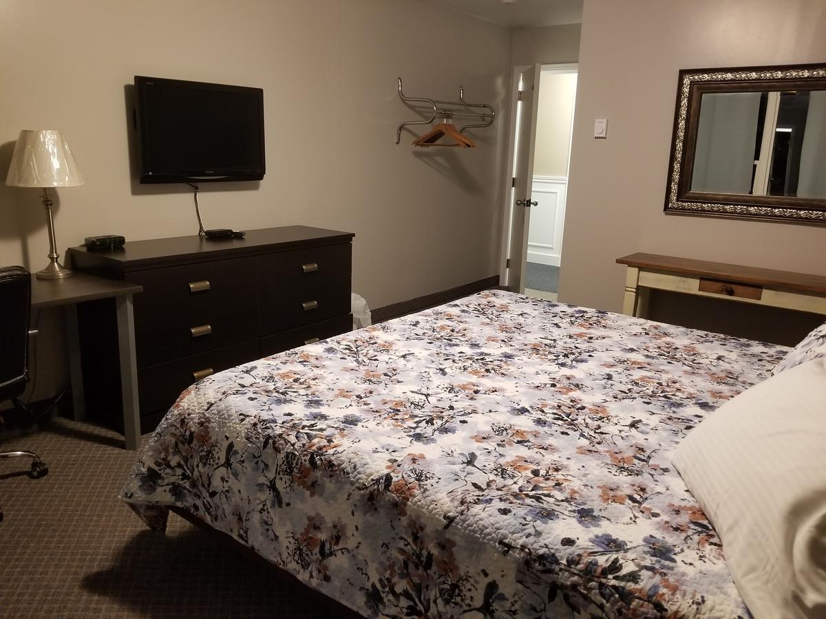 Knights Inn Вудсток Экстерьер фото