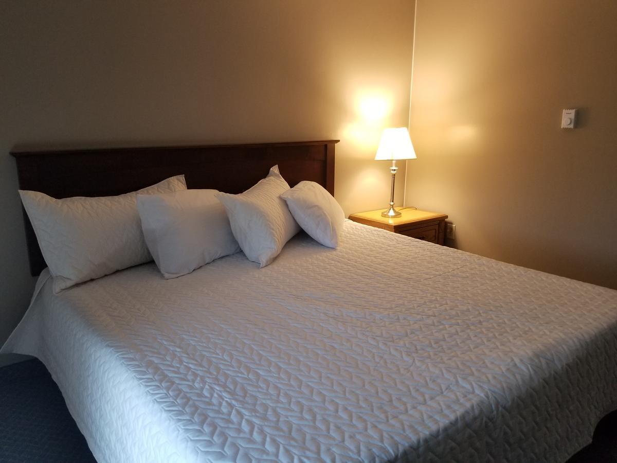 Knights Inn Вудсток Экстерьер фото