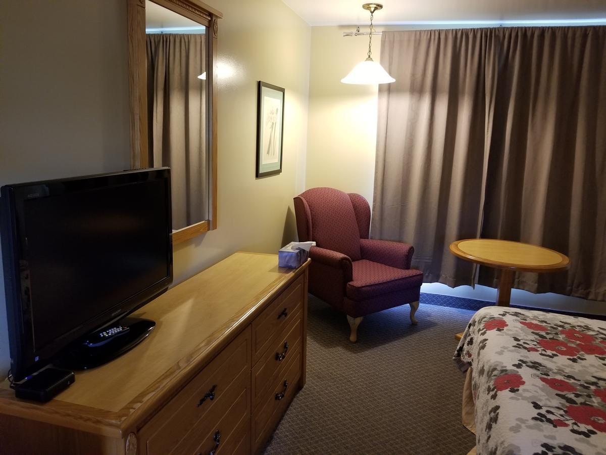 Knights Inn Вудсток Экстерьер фото