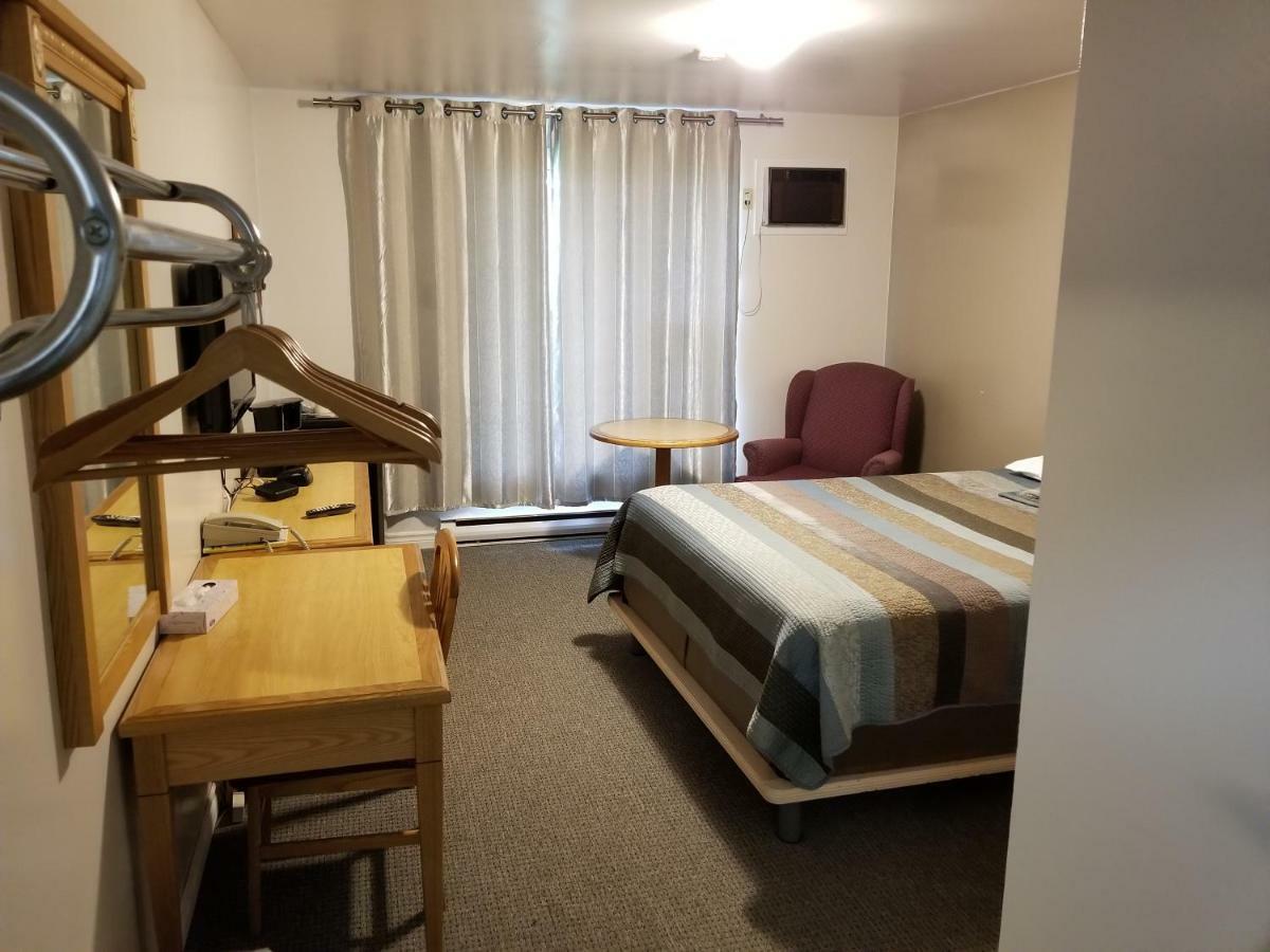 Knights Inn Вудсток Экстерьер фото